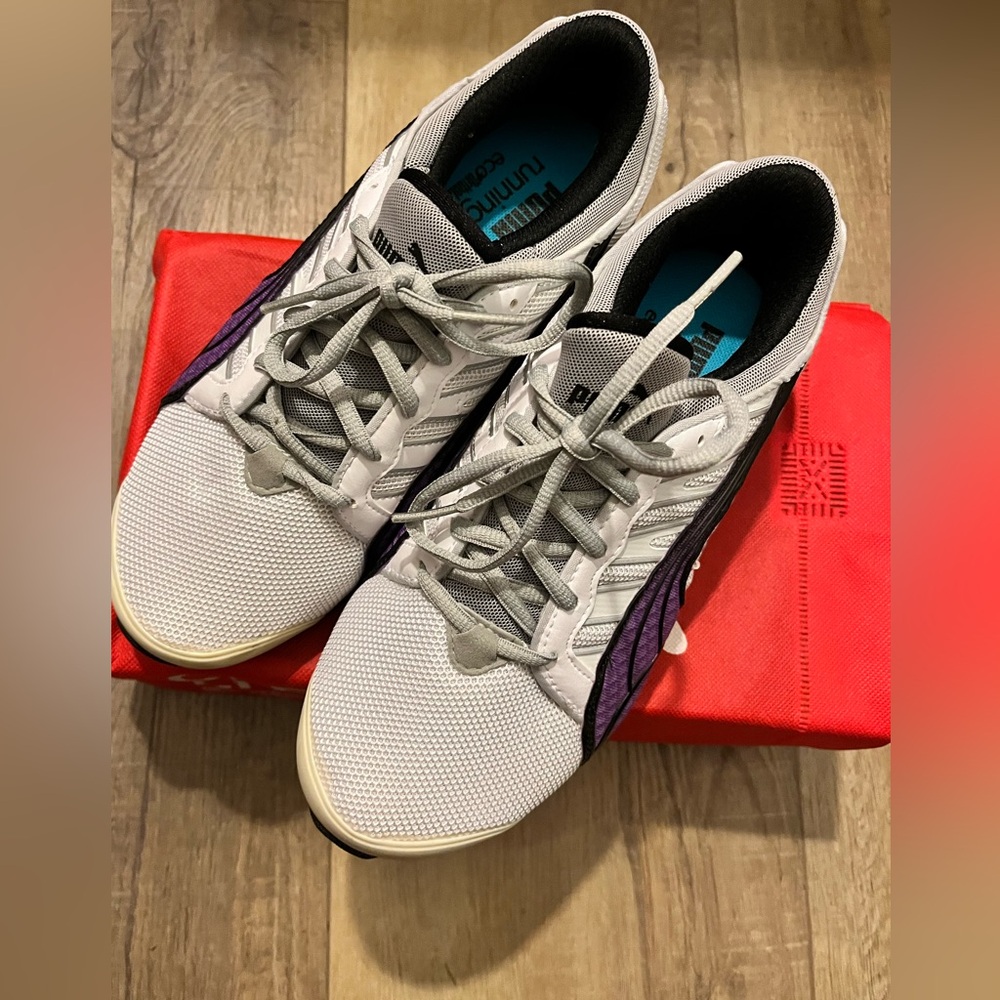 PUMA VOLTAIC 3NW white/silver/dewberry running sneakers Size: 7